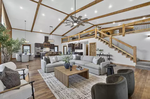 Living - 250 Aviation Ave, Ozark, MO 65721 photo 3 of 4
