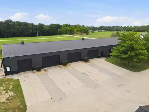 Exterior - 250 Aviation Ave, Ozark, MO 65721 photo 13 of 19