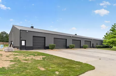 Exterior - 250 Aviation Ave, Ozark, MO 65721 photo 14 of 19