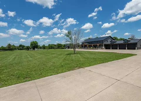 Exterior - 250 Aviation Ave, Ozark, MO 65721 photo 12 of 19