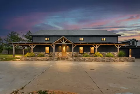 Exterior - 250 Aviation Ave, Ozark, MO 65721 photo 9 of 19