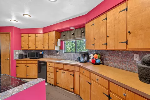 Kitchen - 218 Reno Hollow Rd, Spokane, MO 65754 photo 1 of 4