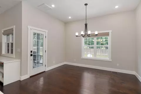 Dining - 676 Greer Ave, Nixa, MO 65714 photo 1 of 1