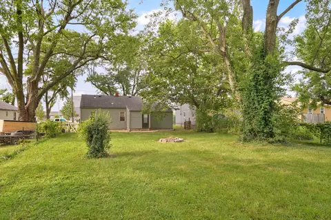 Exterior - 1855 E Dale St, Springfield, MO 65803 photo 5 of 7