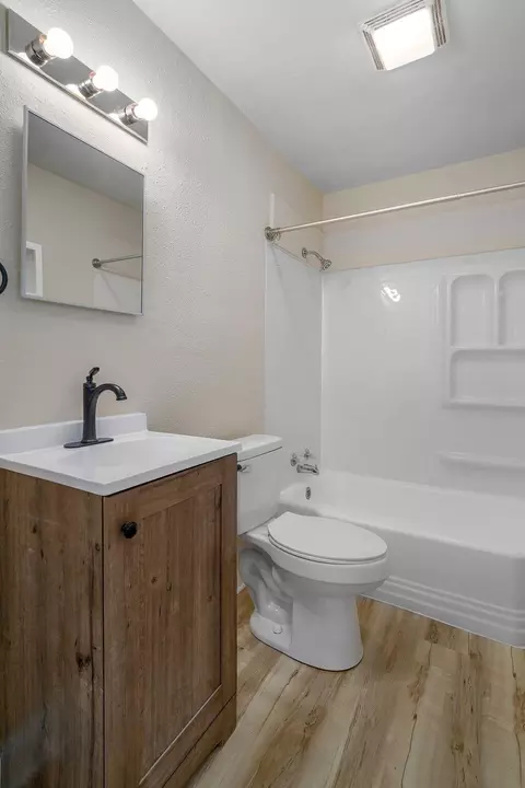 Bath - 1855 E Dale St, Springfield, MO 65803 photo 1 of 1