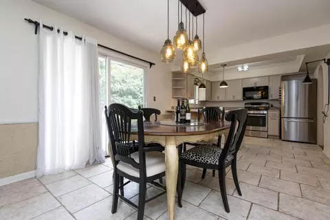 Dining - 2619 E Stanford St, Springfield, MO 65804 photo 2 of 2