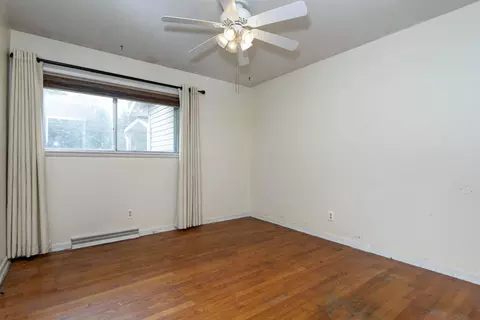Bedroom - 2619 E Stanford St, Springfield, MO 65804 photo 5 of 5