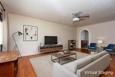 Living - 2619 E Stanford St, Springfield, MO 65804 photo 4 of 6