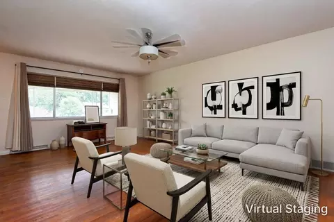 Living - 2619 E Stanford St, Springfield, MO 65804 photo 2 of 6