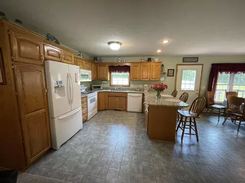 Kitchen - 5910 S St Highway 5, Ava, MO 65608 photo 2 of 5