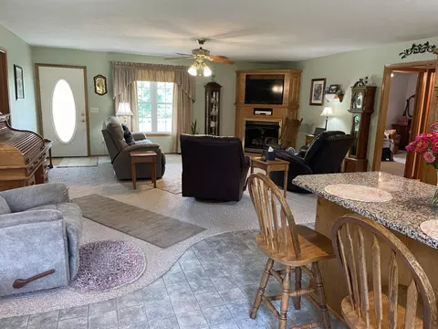 Living - 5910 S St Highway 5, Ava, MO 65608 photo 2 of 3