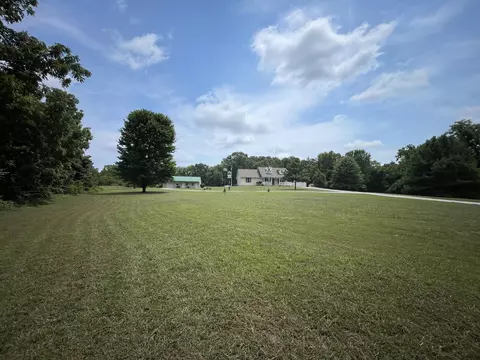 Exterior - 5910 S St Highway 5, Ava, MO 65608 photo 3 of 16