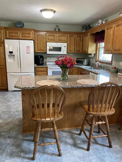 Kitchen - 5910 S St Highway 5, Ava, MO 65608 photo 3 of 5