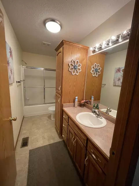 Bath - 5910 S St Highway 5, Ava, MO 65608 photo 3 of 3