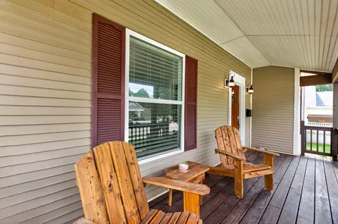 Exterior - 1040 W State St, Springfield, MO 65806 photo 5 of 8