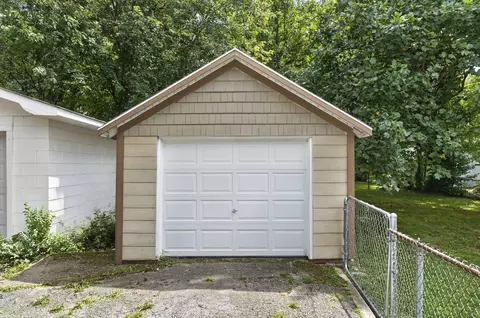 Exterior - 1040 W State St, Springfield, MO 65806 photo 2 of 8