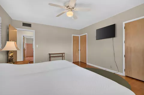 Bedroom - 520 Parnell Dr, Branson, MO 65616 photo 2 of 8