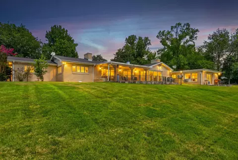 Exterior - 520 Parnell Dr, Branson, MO 65616 photo 12 of 16
