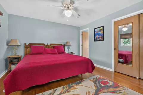 Bedroom - 520 Parnell Dr, Branson, MO 65616 photo 6 of 8