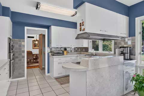 Kitchen - 520 Parnell Dr, Branson, MO 65616 photo 2 of 5
