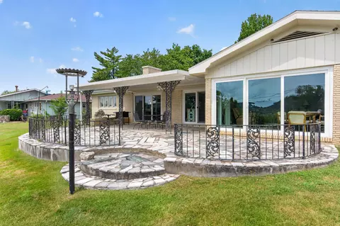 Exterior - 520 Parnell Dr, Branson, MO 65616 photo 7 of 16