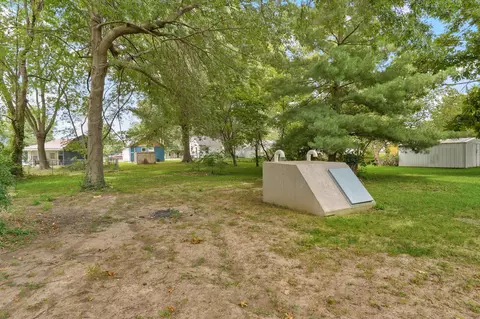Exterior - 220 E Olive St, Mount Vernon, MO 65712 photo 5 of 6