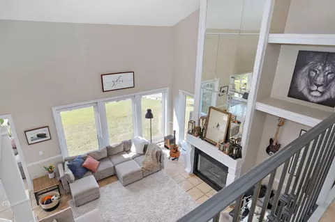 Living - 14 Dalton Cir, Branson, MO 65616 photo 3 of 4