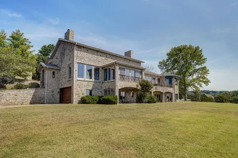 Exterior - 14 Dalton Cir, Branson, MO 65616 photo 2 of 19