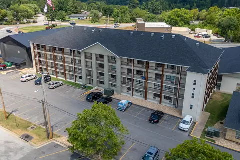 Exterior - 403 Veterans Blvd #401, Branson, MO 65616 photo 4 of 4