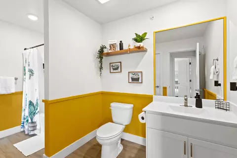 Bath - 403 Veterans Blvd #401, Branson, MO 65616 photo 4 of 5