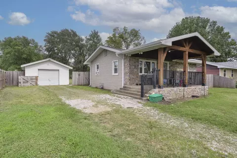 Exterior - 604 N Meteor Ave, Springfield, MO 65802 photo 5 of 6