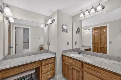 Bath - 5809 S Clay Ave, Springfield, MO 65810 photo 6 of 6