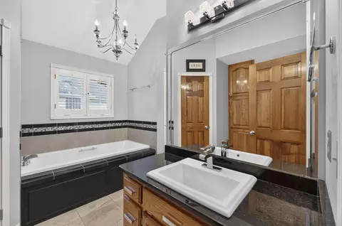 Bath - 5809 S Clay Ave, Springfield, MO 65810 photo 1 of 6