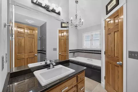Bath - 5809 S Clay Ave, Springfield, MO 65810 photo 2 of 6