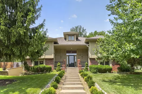 Exterior - 5809 S Clay Ave, Springfield, MO 65810 photo 2 of 8