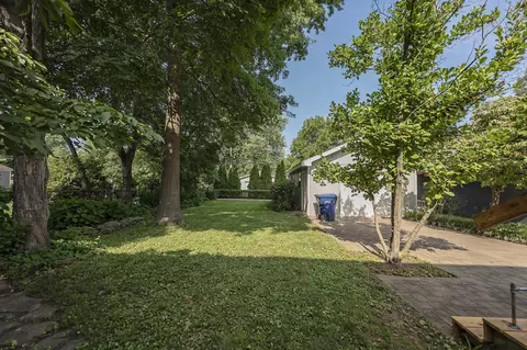 Exterior - 941 S Pickwick Ave, Springfield, MO 65804 photo 6 of 8
