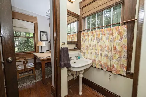 Bath - 941 S Pickwick Ave, Springfield, MO 65804 photo 1 of 4