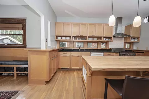 Kitchen - 941 S Pickwick Ave, Springfield, MO 65804 photo 4 of 6