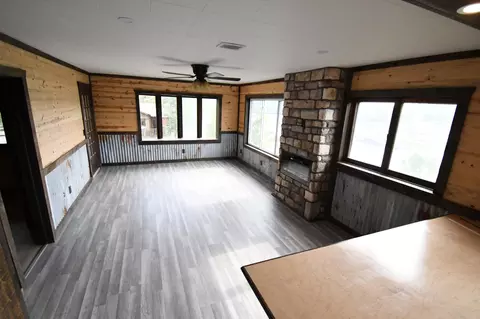 Living - 184 Amherst Rd, Branson, MO 65616 photo 2 of 6