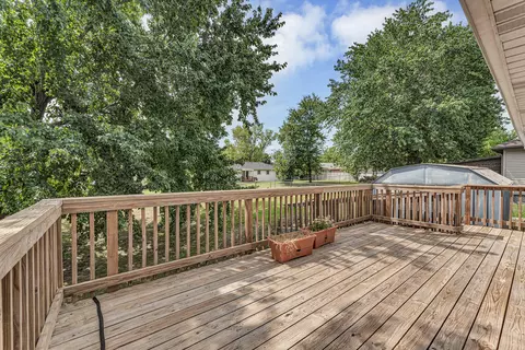 Exterior - 711 S Rice St, Nixa, MO 65714 photo 7 of 11