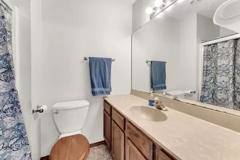 Bath - 711 S Rice St, Nixa, MO 65714 photo 1 of 3