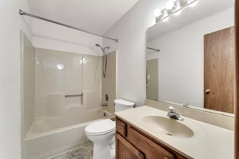 Bath - 711 S Rice St, Nixa, MO 65714 photo 3 of 3