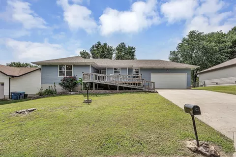 Exterior - 711 S Rice St, Nixa, MO 65714 photo 10 of 11
