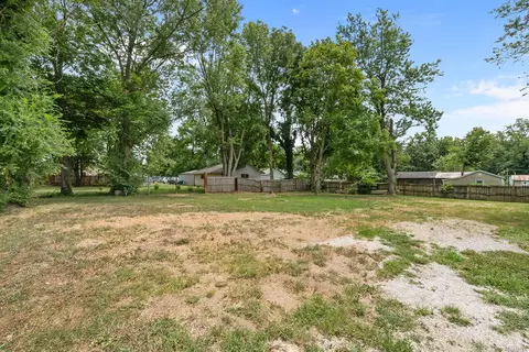 Exterior - 205 S Pine St, Billings, MO 65610 photo 3 of 9
