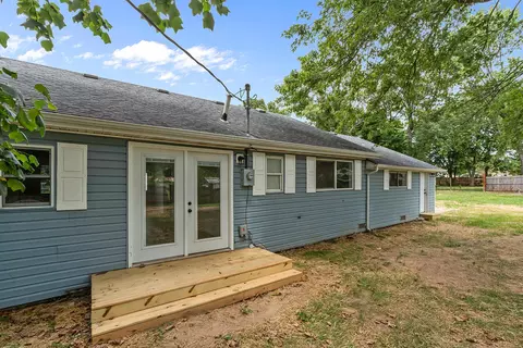 Exterior - 205 S Pine St, Billings, MO 65610 photo 8 of 9