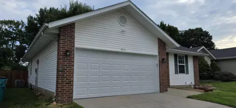 Exterior - 1632 E Adams St, Springfield, MO 65803 photo 3 of 5