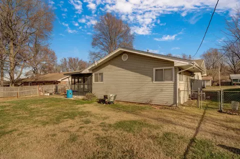 Exterior - 1909 S Nettleton Ave, Springfield, MO 65807 photo 7 of 12