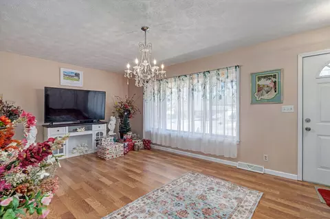 Living - 1909 S Nettleton Ave, Springfield, MO 65807 photo 1 of 1