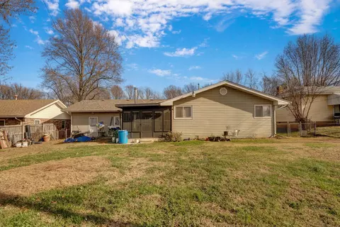 Exterior - 1909 S Nettleton Ave, Springfield, MO 65807 photo 6 of 12