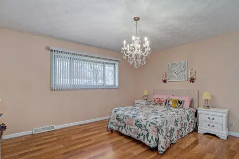 Bedroom - 1909 S Nettleton Ave, Springfield, MO 65807 photo 1 of 4